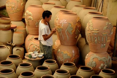 bat-trang-pottery-village