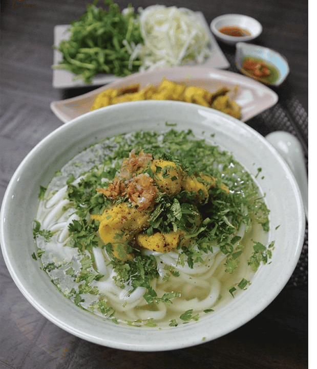 quang-tri-best-food-to-try-snakehead-fish-noodle-soup