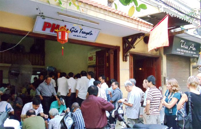 The best Vietnamese pho soup, pho Hanoi or pho Saigon?