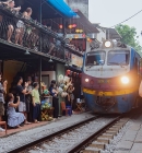 Hanoi's Train Street : A Complete Guide